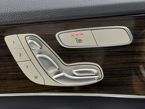 Used 2018 Mercedes-Benz C 300 Sedan image 17