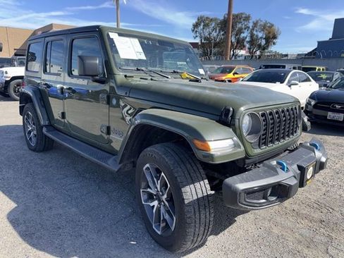 Used 2024 Jeep Wrangler Unlimited w/ Convenience Group image 3