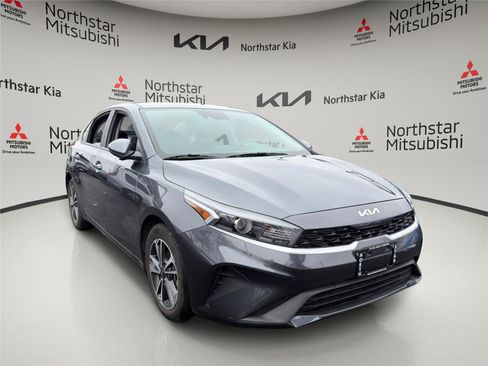 Used 2024 Kia Forte LXS FWD image 5