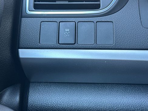 Used 2017 Toyota Camry SE image 33