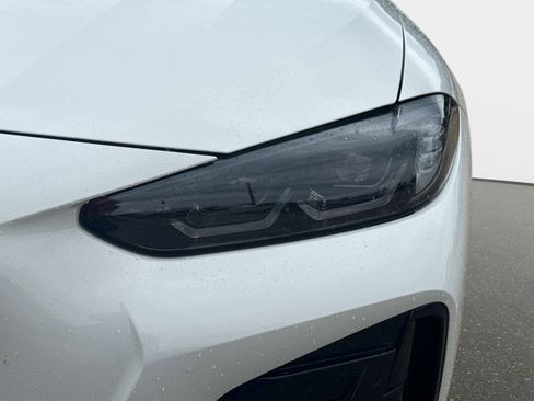 Used 2023 BMW M440i Coupe w/ Premium Package RWD image 9