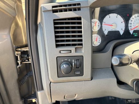 Used 2006 Dodge Ram 2500 Truck ST w/ Trailer Tow Group image 13