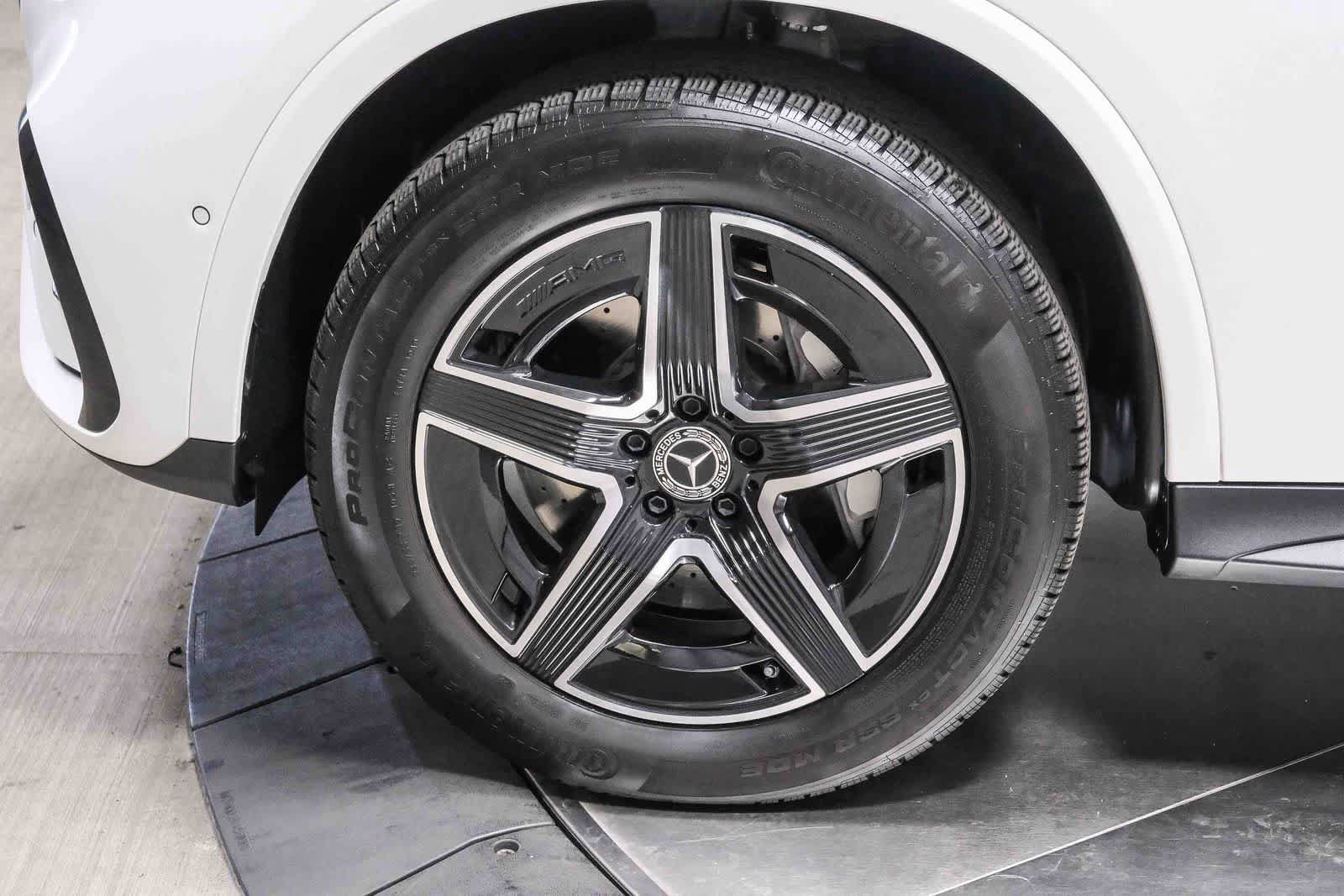 Used 2025 Mercedes-Benz GLC 350e 4MATIC image 10