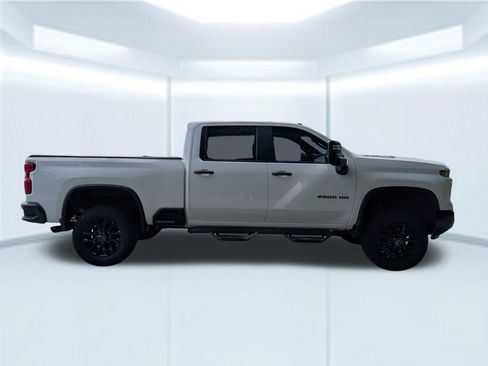 Used 2024 Chevrolet Silverado 2500 Custom w/ Custom Convenience Package AWD/4WD image 7