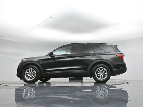 New 2026 Ford Explorer Active RWD image 52