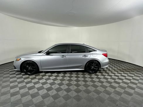 Used 2023 Honda Civic Sport image 10