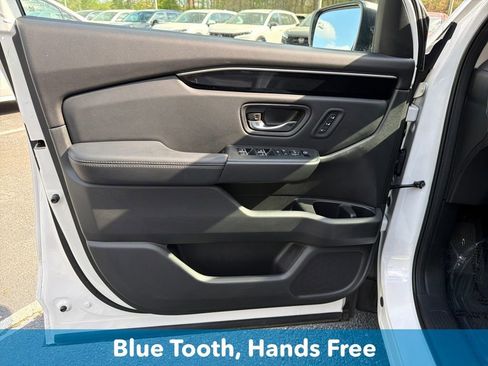 Used 2023 Honda Pilot Touring image 14