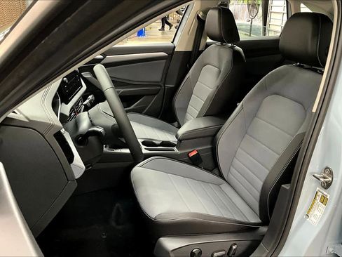 New 2026 Volkswagen Jetta SE image 11