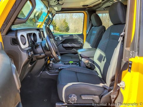 Used 2021 Jeep Wrangler Sport AWD/4WD image 8