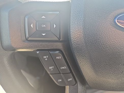 Used 2022 Ford F250 XL w/ Power Equipment Group AWD/4WD image 12