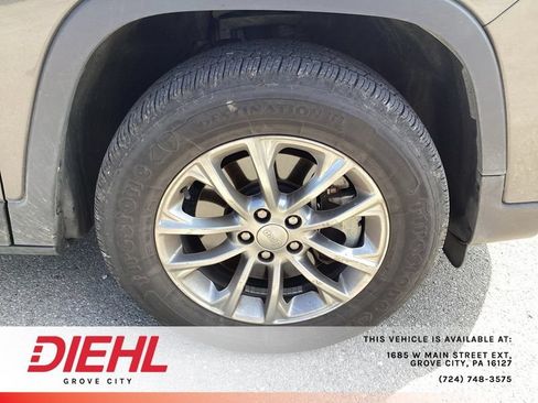 Used 2021 Jeep Cherokee Latitude Lux w/ Trailer Tow Group AWD/4WD image 9