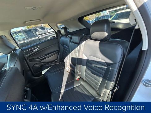 Used 2024 Ford Edge SEL image 18