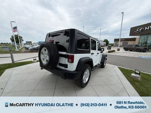 Used 2018 Jeep Wrangler Unlimited Sport S AWD/4WD image 13