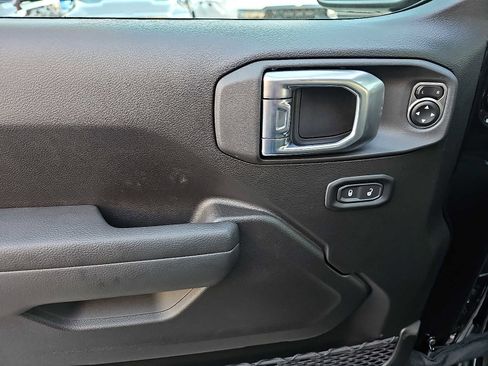 New 2026 Jeep Gladiator Sport image 8