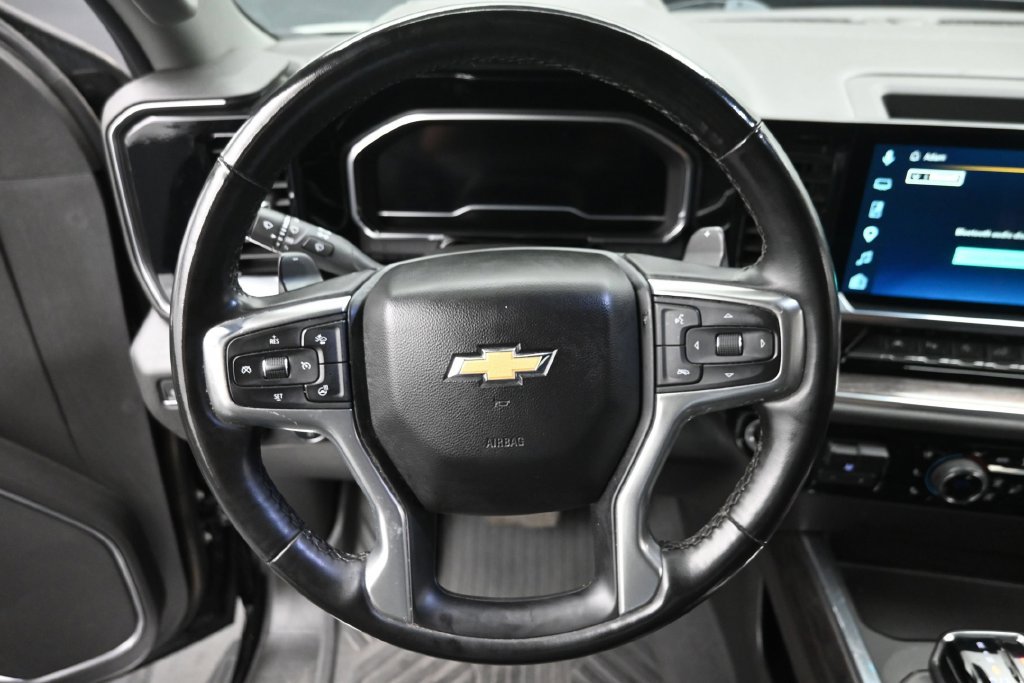 Used 2023 Chevrolet Silverado 1500 LTZ w/ Technology Package AWD/4WD image 16