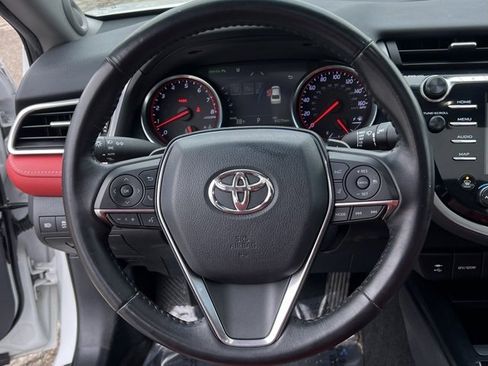 Used 2018 Toyota Camry XSE image 14