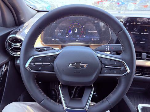 New 2026 Chevrolet Equinox ACTIV w/ Safety and Technology Package FWD image 27