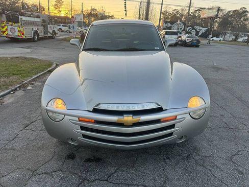 Used 2004 Chevrolet SSR w/ Preferred Equipment Group RWD image 8