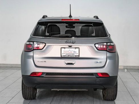 Used 2021 Jeep Compass Latitude image 8