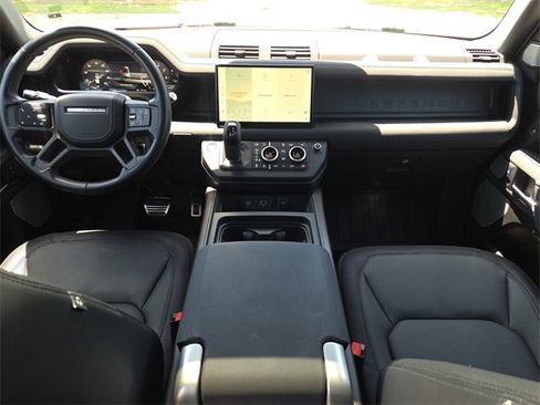 Used 2023 Land Rover Defender 130 X image 10