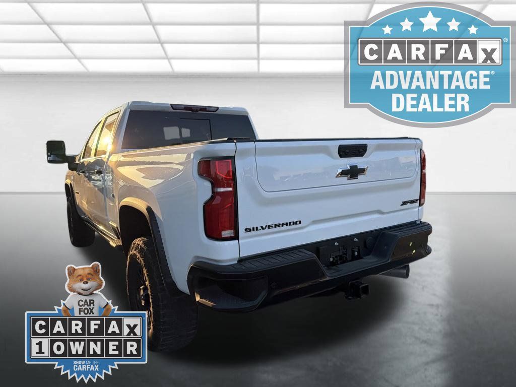 Used 2026 Chevrolet Silverado 2500 ZR2 w/ LPO, Dark Essentials Package AWD/4WD image 5