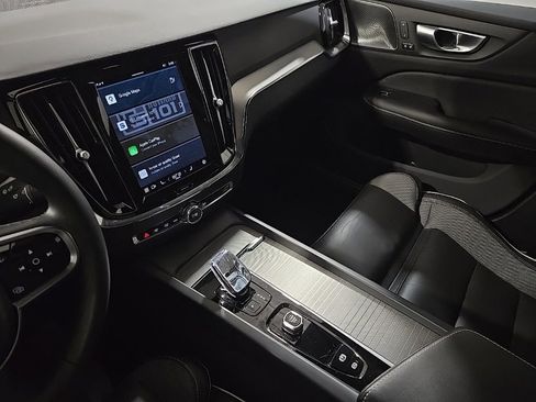 Used 2024 Volvo S60 B5 Plus image 11