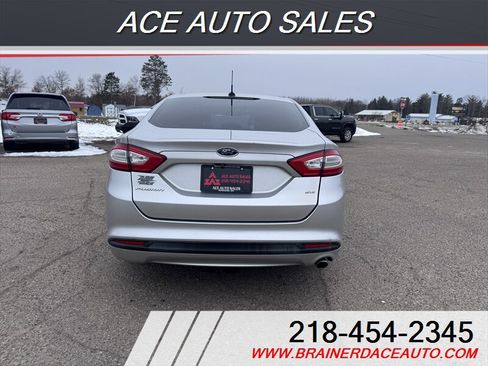 Used 2016 Ford Fusion SE image 8