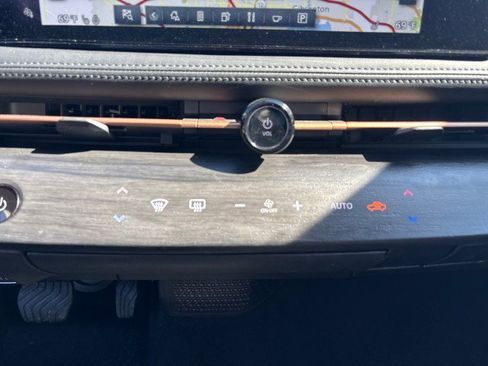 Used 2024 Nissan Ariya AWD image 19