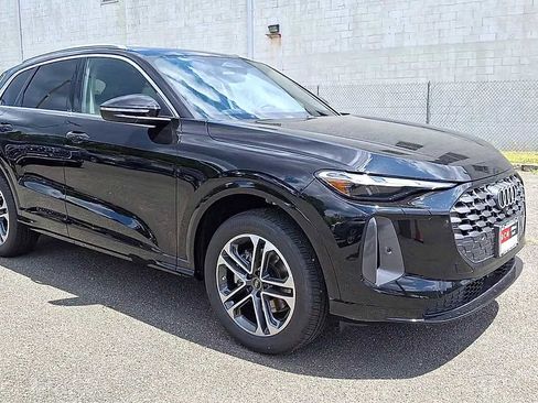 New 2025 Audi Q5 Premium image 4