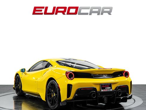 Used 2020 Ferrari 488 Pista Coupe RWD image 3