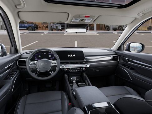 New 2025 Kia Telluride S image 13