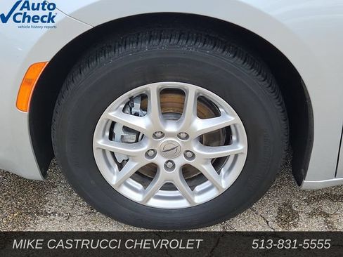 Used 2023 Chrysler Voyager LX FWD image 9