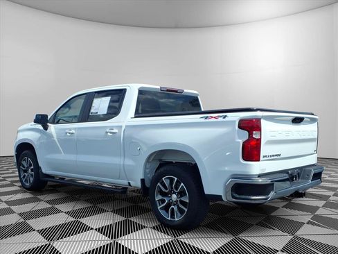 Used 2023 Chevrolet Silverado 1500 LT AWD/4WD image 23