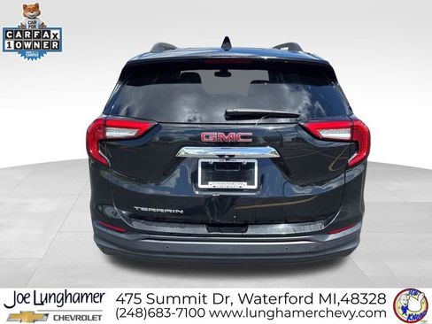 Used 2023 GMC Terrain SLE w/ Driver Convenience Package FWD image 4