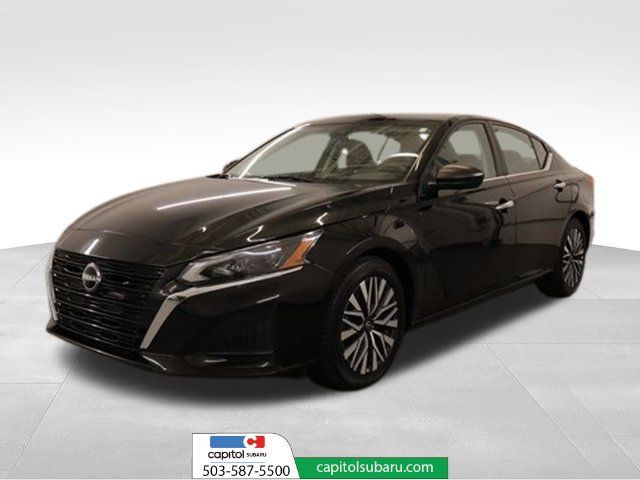 Used 2025 Nissan Altima 2.5 SV FWD image 6