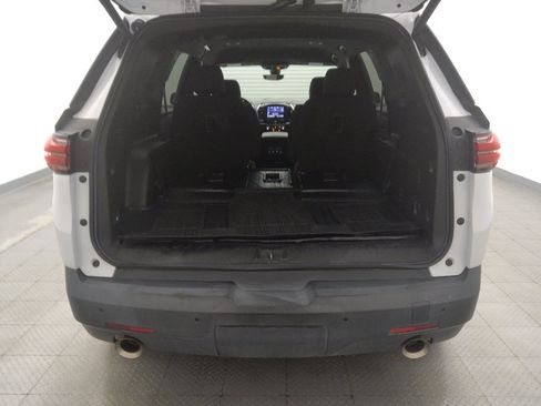 Used 2022 Chevrolet Traverse LT FWD image 29