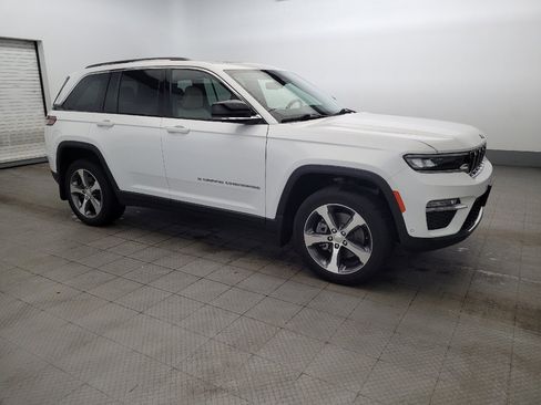 Used 2023 Jeep Grand Cherokee 4WD 4xe w/ Luxury Tech Group II image 11