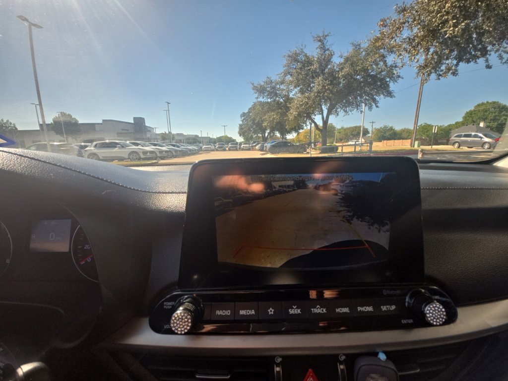 Used 2020 Kia Forte LXS FWD image 29