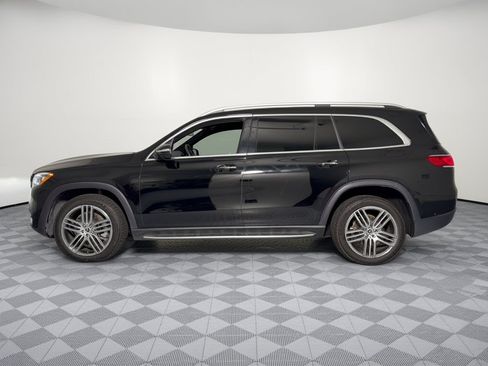 Used 2021 Mercedes-Benz GLS 450 4MATIC image 2