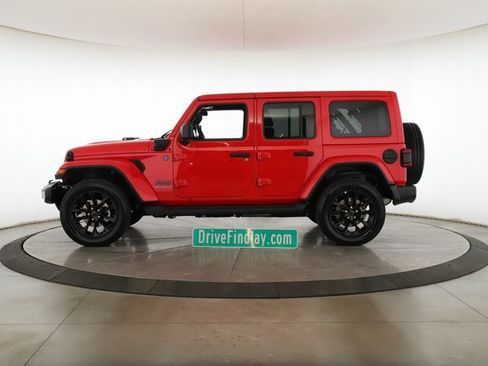 Used 2025 Jeep Wrangler Unlimited Sahara image 9