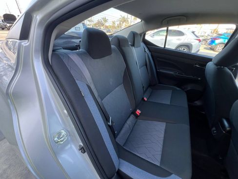 Used 2025 Nissan Versa SV FWD image 33