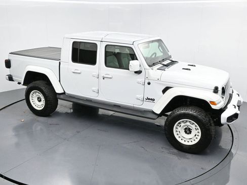 Used 2022 Jeep Gladiator Overland image 38
