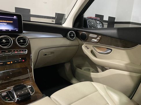 Certified 2018 Mercedes-Benz GLC 300 image 4