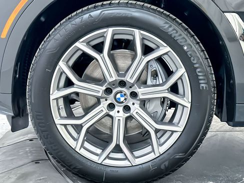Used 2026 BMW X7 xDrive40i AWD/4WD image 25