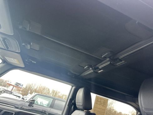 Used 2024 Ford Bronco Badlands w/ Sasquatch Package image 4