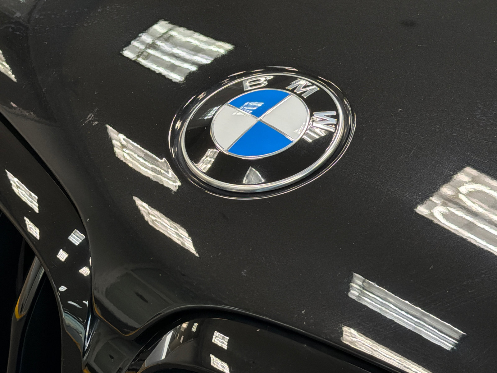 Used 2022 BMW X5 xDrive40i w/ M Sport Package AWD/4WD image 14