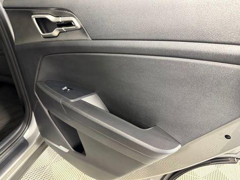 Used 2025 Kia Sportage LX image 28