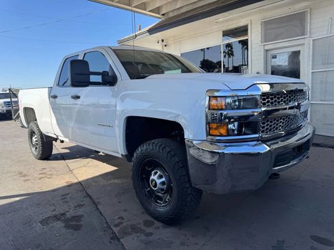 Used 2019 Chevrolet Silverado 2500 W/T image 3