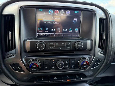 Used 2016 Chevrolet Silverado 1500 LTZ Z71 w/ Midnight Edition image 17