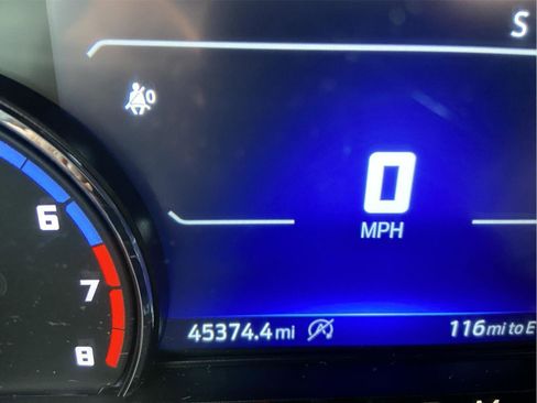 Used 2023 Ford Bronco Sport Badlands image 5